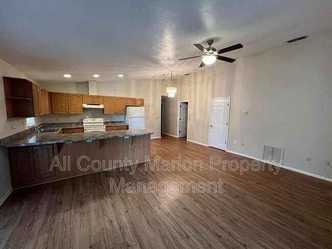 Building Photo - 1432 S Montgomery St