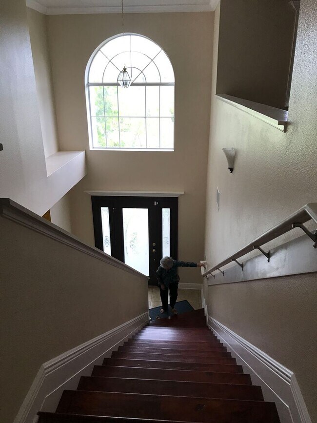 Building Photo - Kissimmee/Poinciana - This elegant 2-Story...
