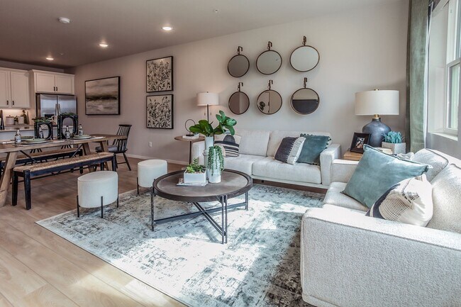 Foto del edificio - Luxury Condo - Water, Sewer, Basic Internet Included!