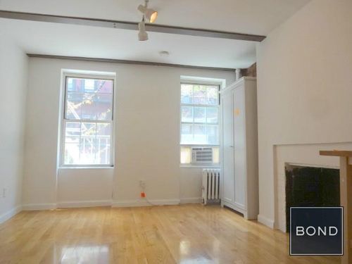 Primary Photo - 224 Sullivan St