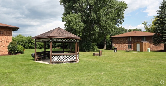 Building Photo - Fox River Bluff Apartments