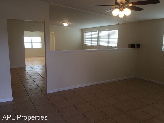 Foto del edificio - 3 br, 2 bath House - 9760 E. 33rd Street