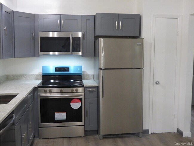 Foto del edificio - 2944 NY-17K