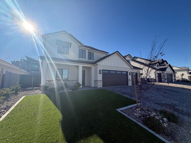 Foto del edificio - Gorgeous 5 bed 3.5 bath in Desert Canyons