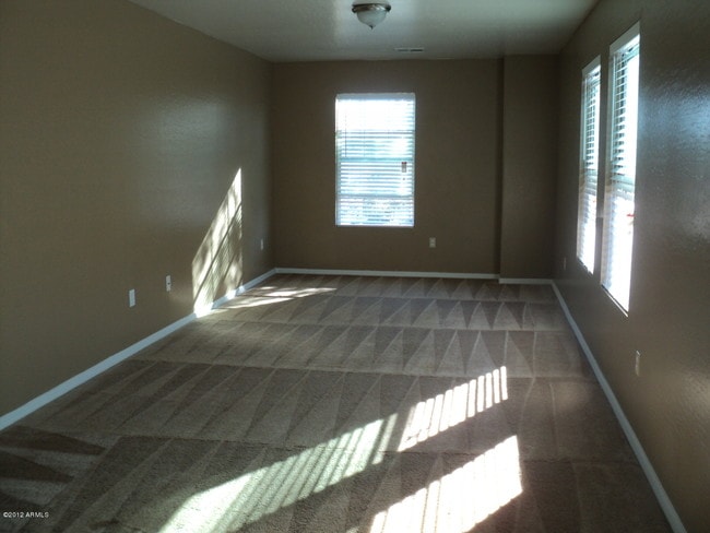 Building Photo - 12158 W Belmont Dr