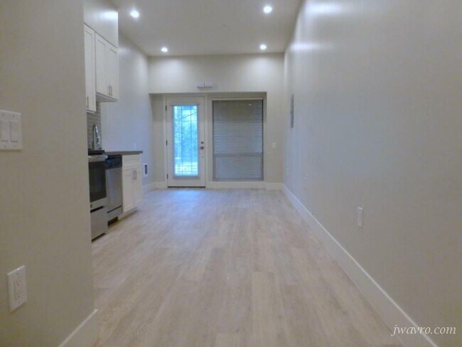 Building Photo - 80 Terra Vista Ave
