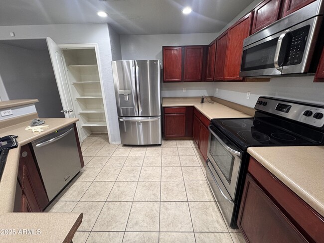 Building Photo - 6409 W Orchid Ln