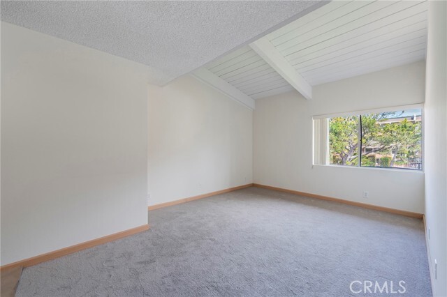Building Photo - 6542 Ocean Crest Dr