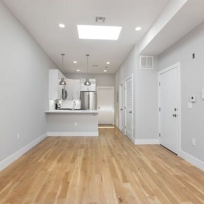 Building Photo - 29 W 8th St