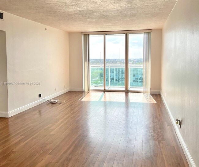 Building Photo - 3000 S Ocean Dr