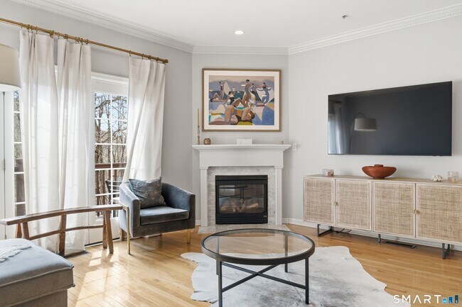 Foto del edificio - 570 Danbury Rd