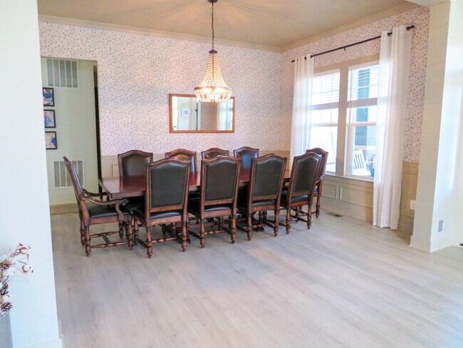 Foto del edificio - 24353 White Elm Pl