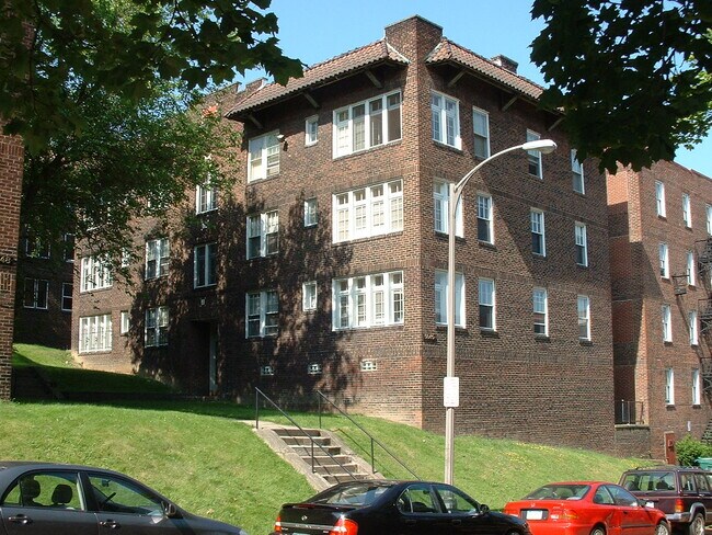 Building Exterior - 5840 Alderson St