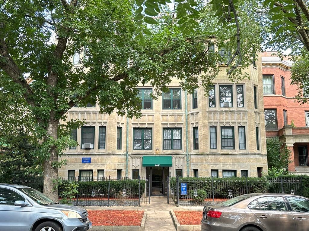 Primary Photo - 4646 N Paulina St