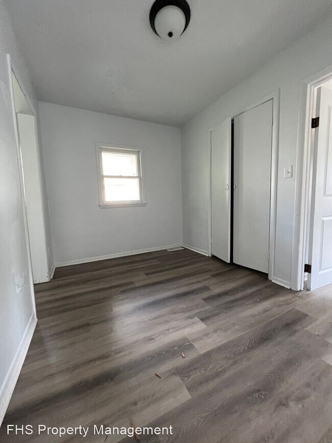 Building Photo - 2 br, 1 bath House - 809 W Della St