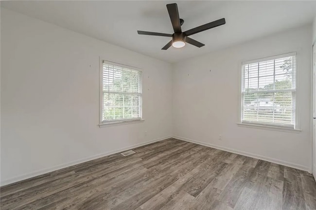 Foto del edificio - 85 Smyrna Powder Springs Rd SE