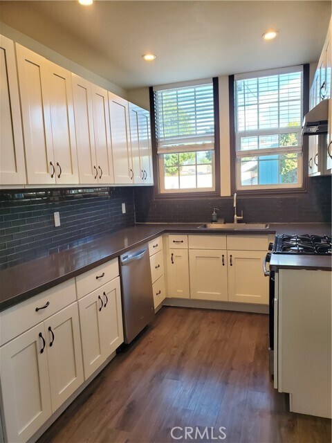 Building Photo - 624 Maertin Ln