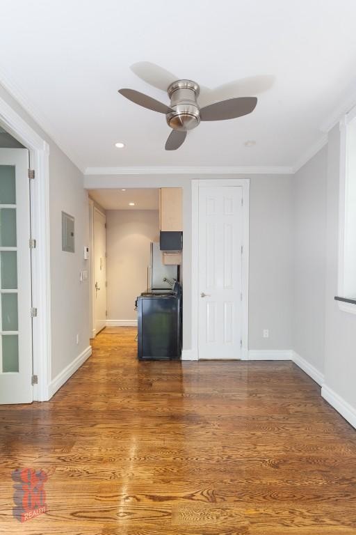 Foto principal - 326 E 35th St
