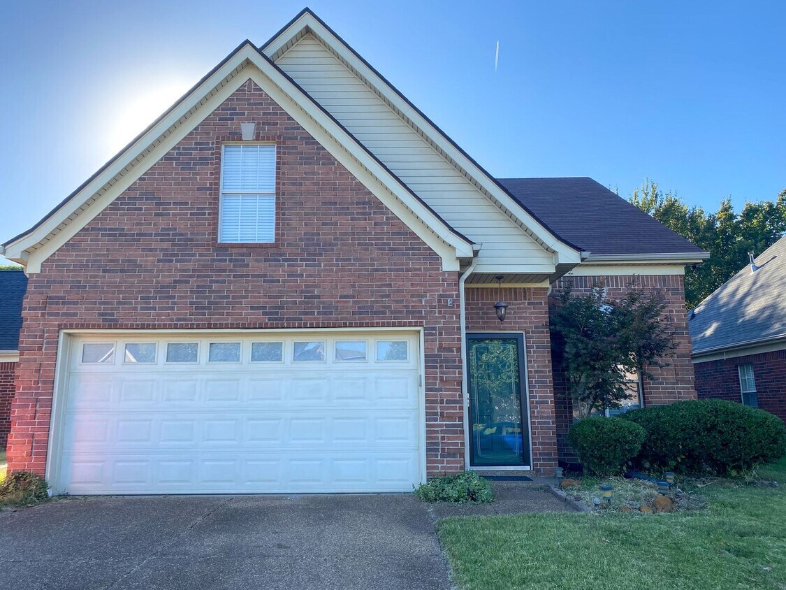 Foto principal - 3 bed, 2.5 bath house in Olive Branch near...