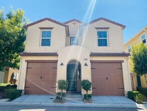 Building Photo - 1323 Joy Dr