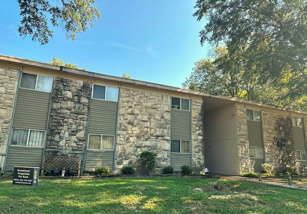 Foto principal - 2092 Jefferson Ave
