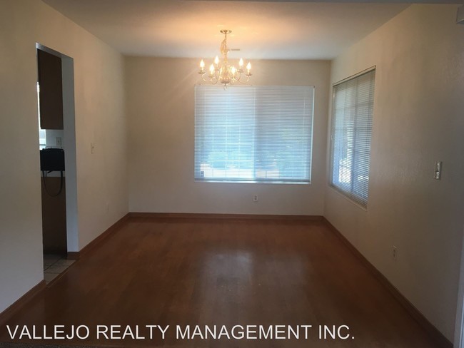 Foto del edificio - 4 br, 2.5 bath House - 149 Crystal Ct