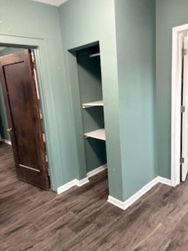 Building Photo - 303 Franklin St