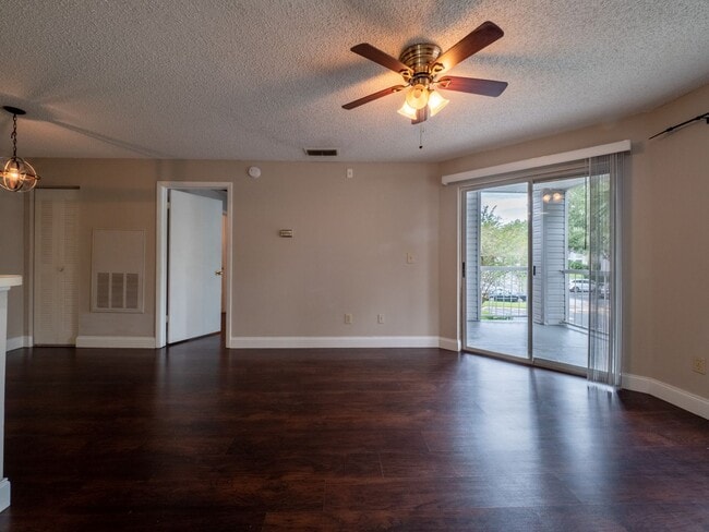 Regency Park - 16-209 - Regency Park - 16-209 Apartment