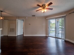 Building Photo - 711 Sugar Bay Way