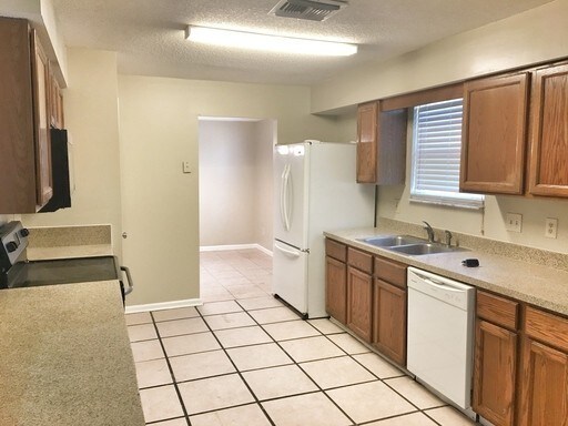 Foto del edificio - Move In Ready!