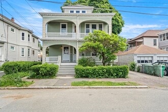 Building Photo - 55 Surrey St