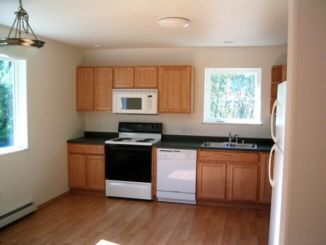 Foto del edificio - 4683 Bluegill Rd