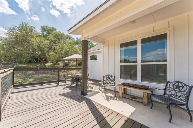 Building Photo - 1089 Hidden Hills Dr