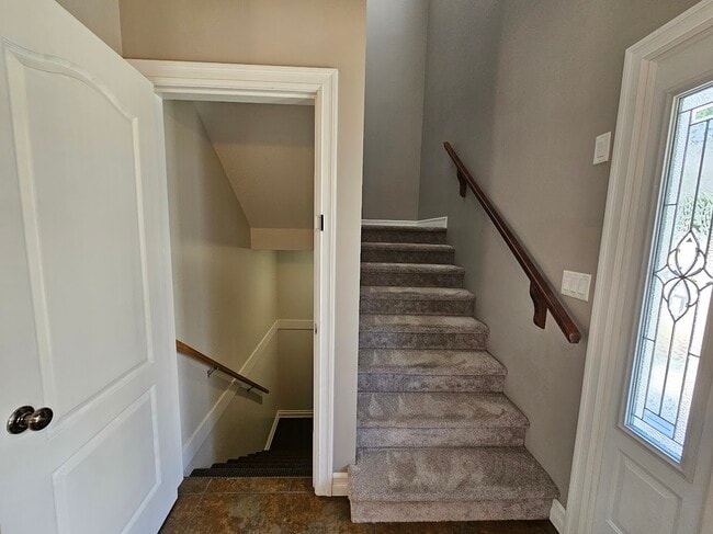 Building Photo - 45957 Sherwood Dr