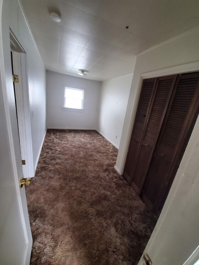 Bedroom - 414 N 16th Ave
