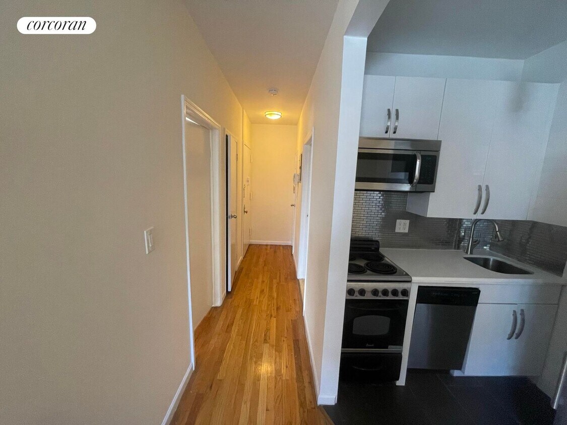 Primary Photo - 108 W 116th St