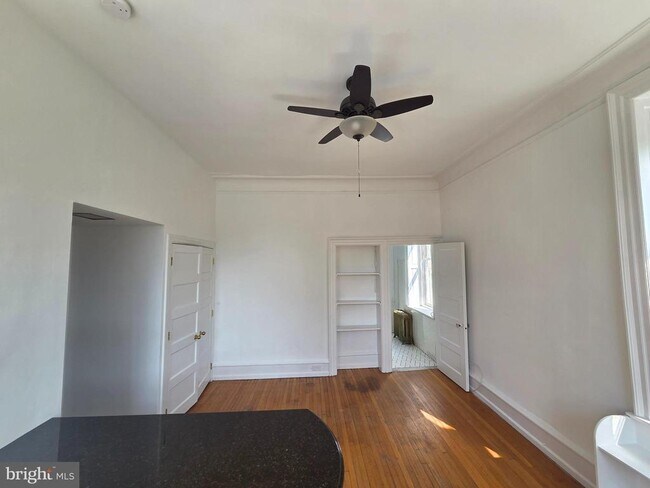 Foto del edificio - 348 Green Ln