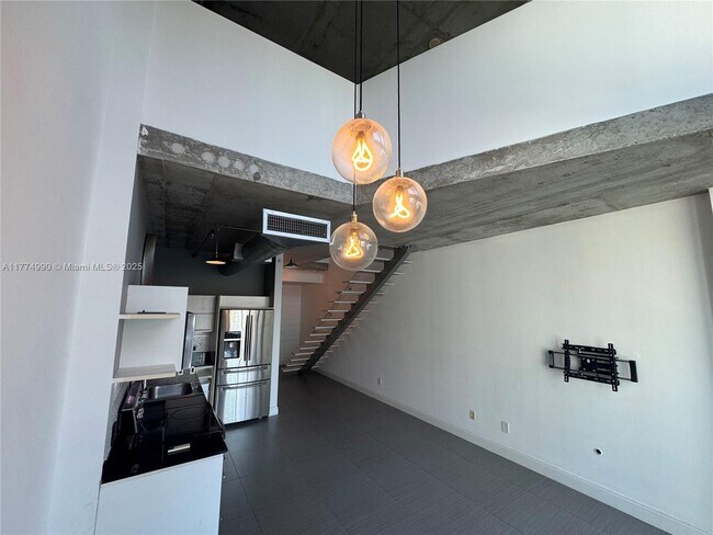 Foto del edificio - 690 SW 1st Ct