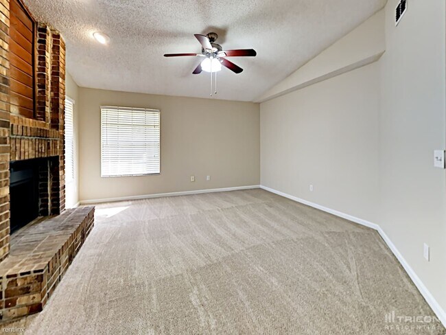 Foto del edificio - 8244 Weybridge Dr