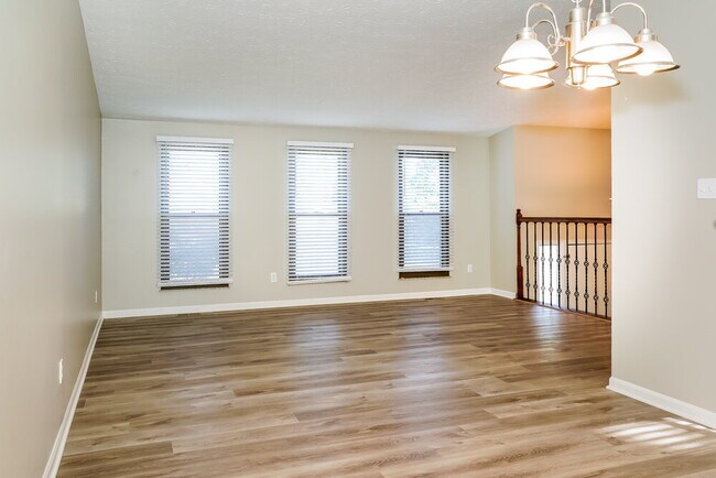 Foto del edificio - 7315 Chimney Rock Ct