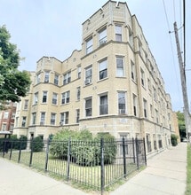 Building Photo - 6304 N Leavitt St