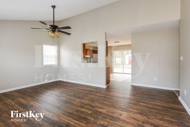 Foto del edificio - 5223 Possum Trot Ln