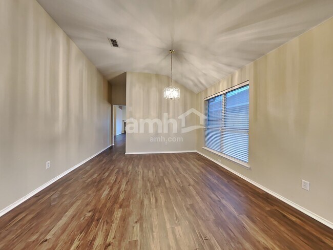 Foto del edificio - 709 Stonedale Drive