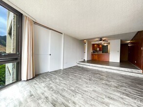 Building Photo - 511 Hahaione St