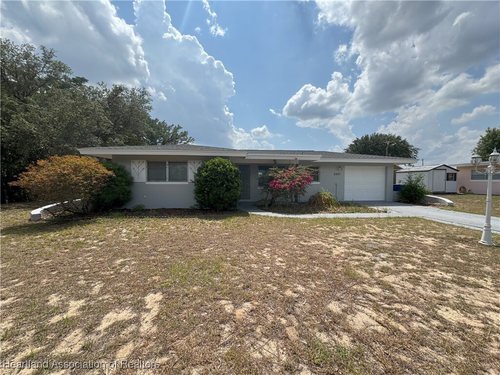 Foto principal - 2487 N Cochrane Rd