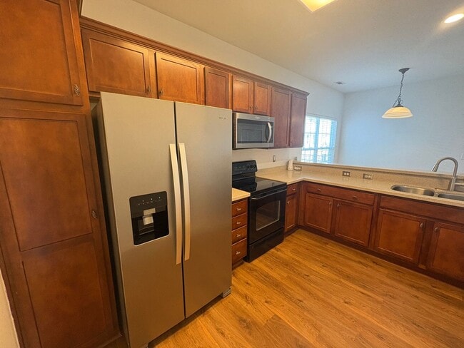 Foto del edificio - Charming 3/2.5 Easley Home Available Now!