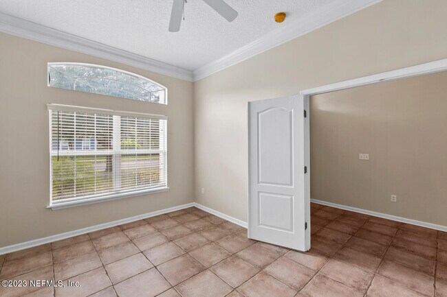 Building Photo - 6191 Cherry Lake Dr N
