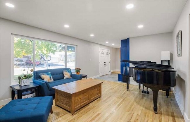 Foto del edificio - 2146 S Yarrow St