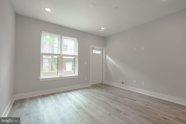 Foto del edificio - 5122 Ranstead St