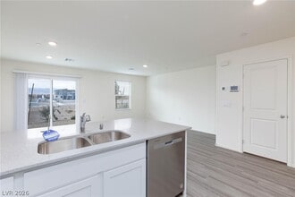 Building Photo - 6061 Amaryllis Fls St